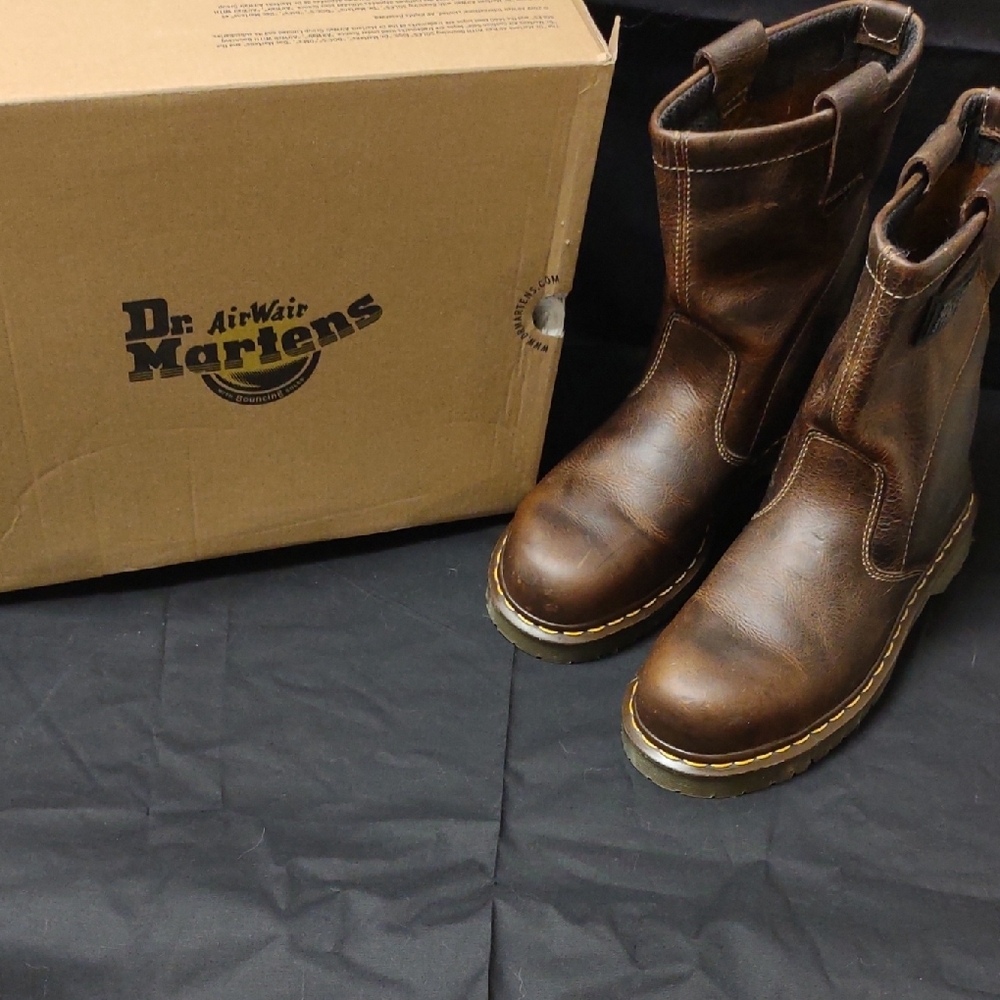Dr. Martens Men's Icon 2295 Steel Toe Heavy Industrial Boots, Tan Greenland